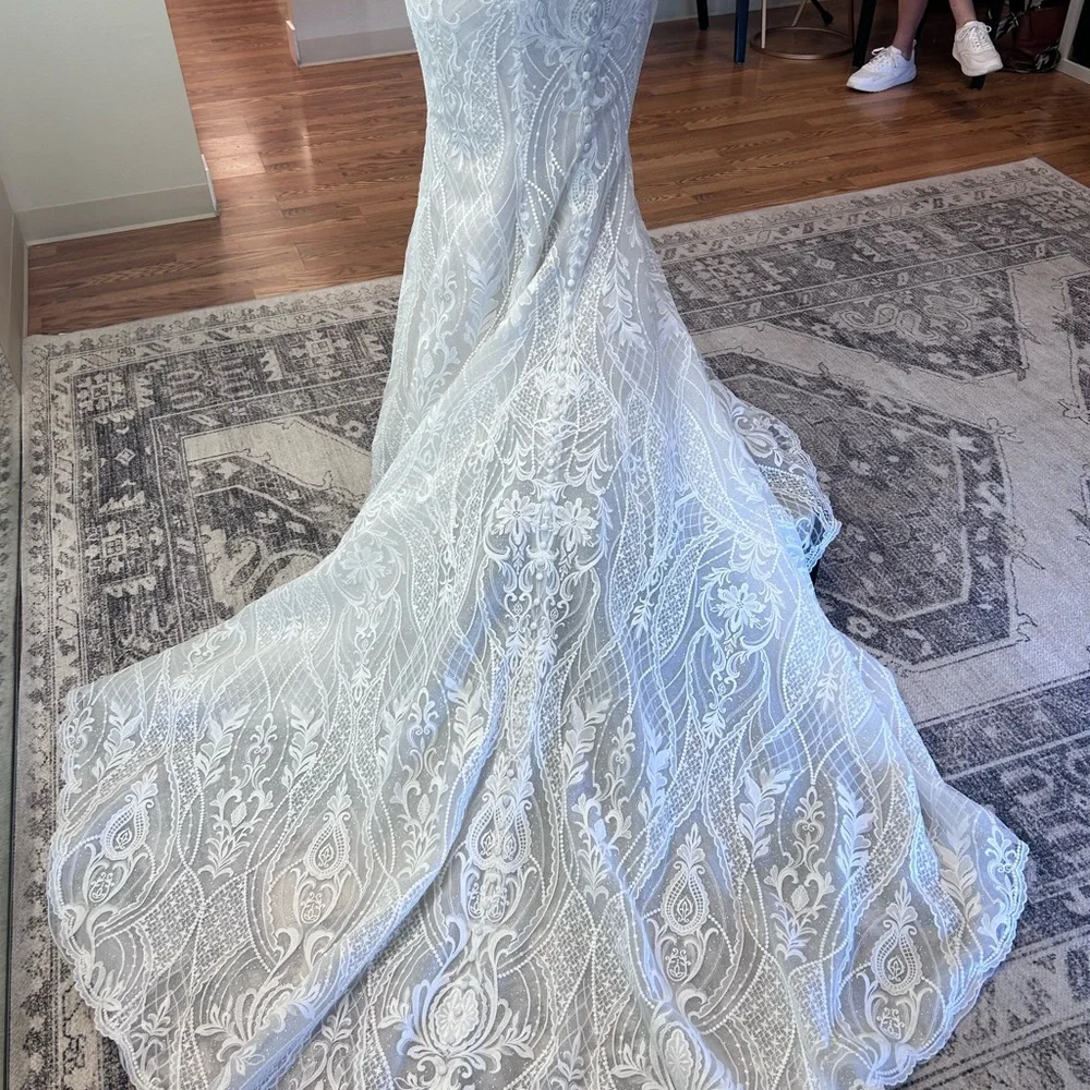 Maggie Sottero Wedding Dress and Sleeves - Picture 4 of 10